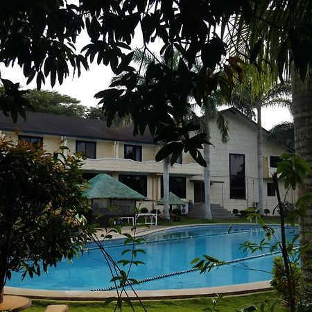 Phil Oasis Hotel & Resort Silang Luaran gambar