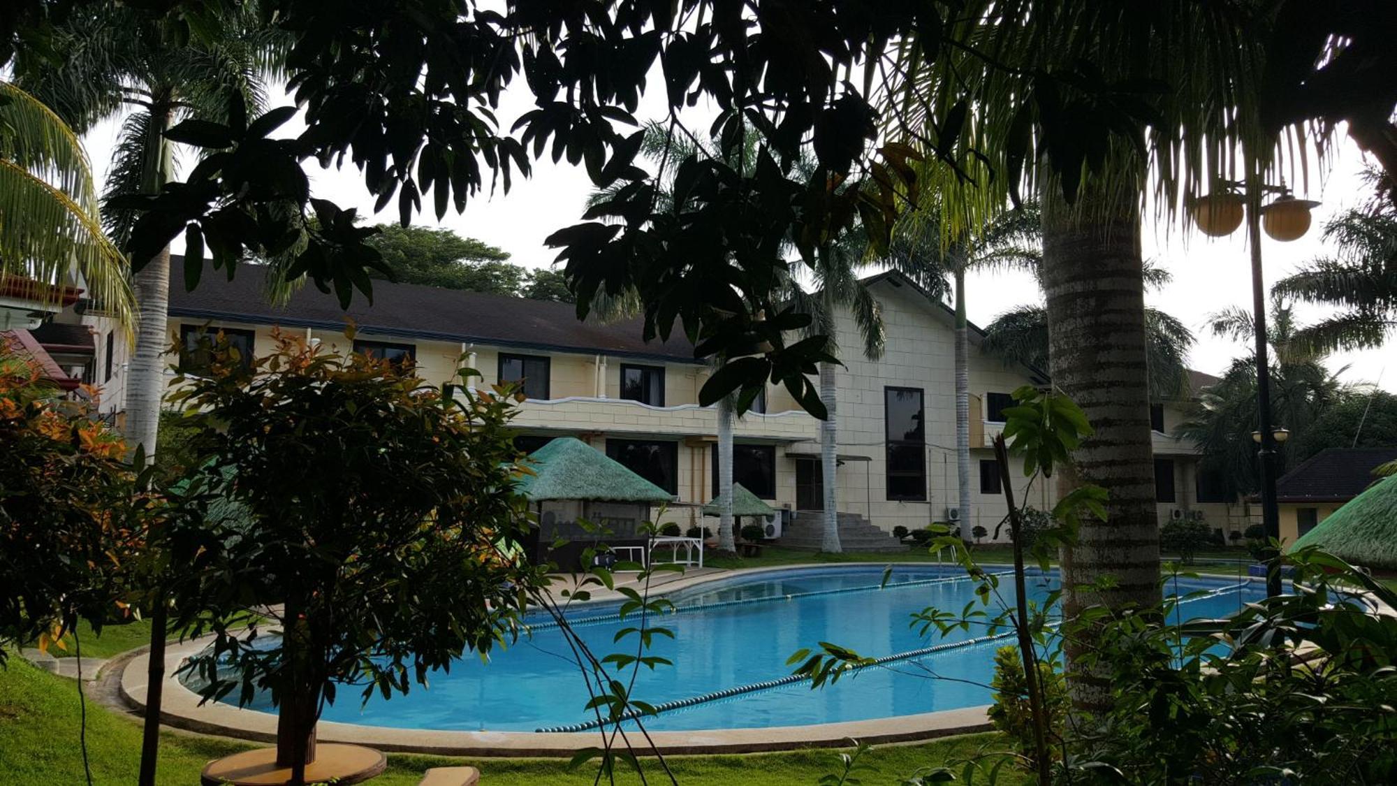 Phil Oasis Hotel & Resort Silang Luaran gambar