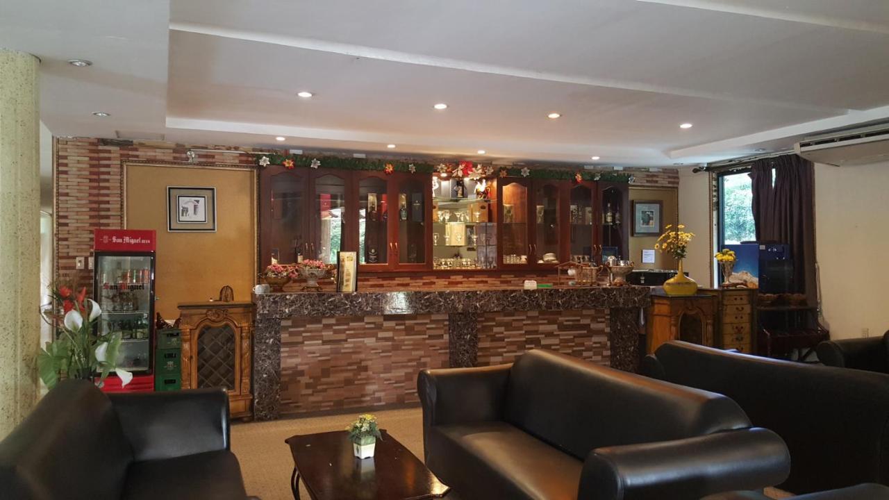 Phil Oasis Hotel & Resort Silang Luaran gambar