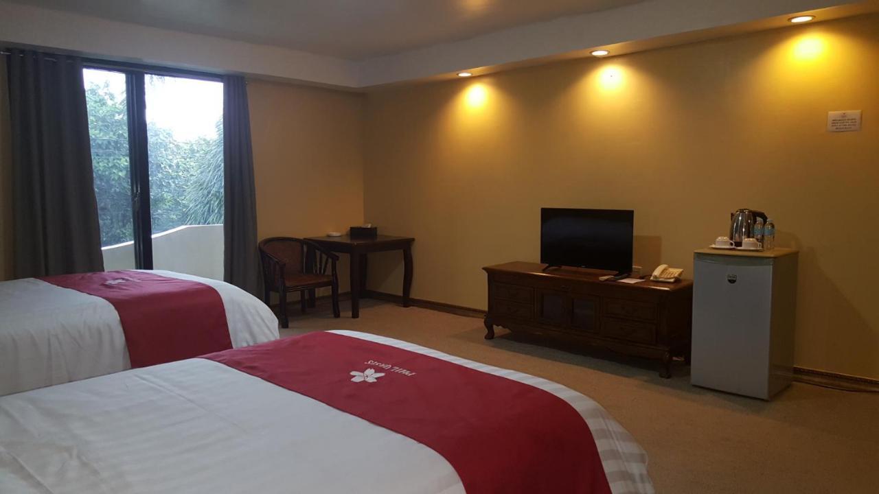 Phil Oasis Hotel & Resort Silang Luaran gambar