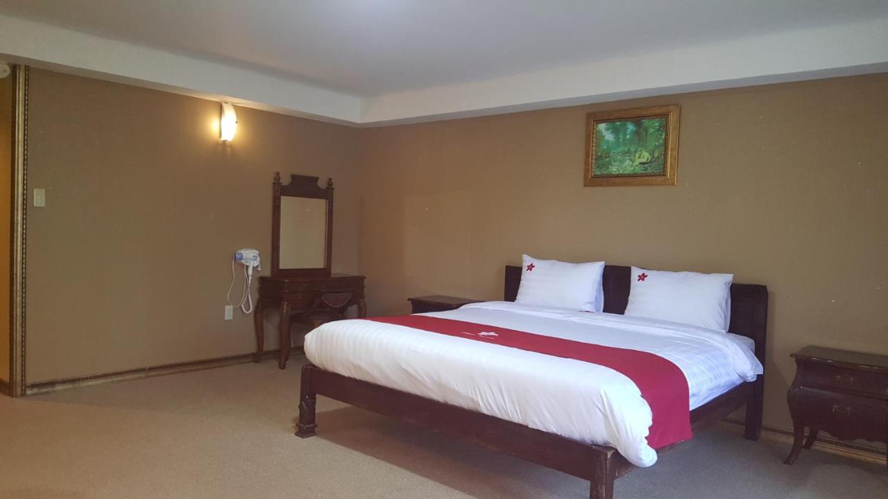Phil Oasis Hotel & Resort Silang Luaran gambar