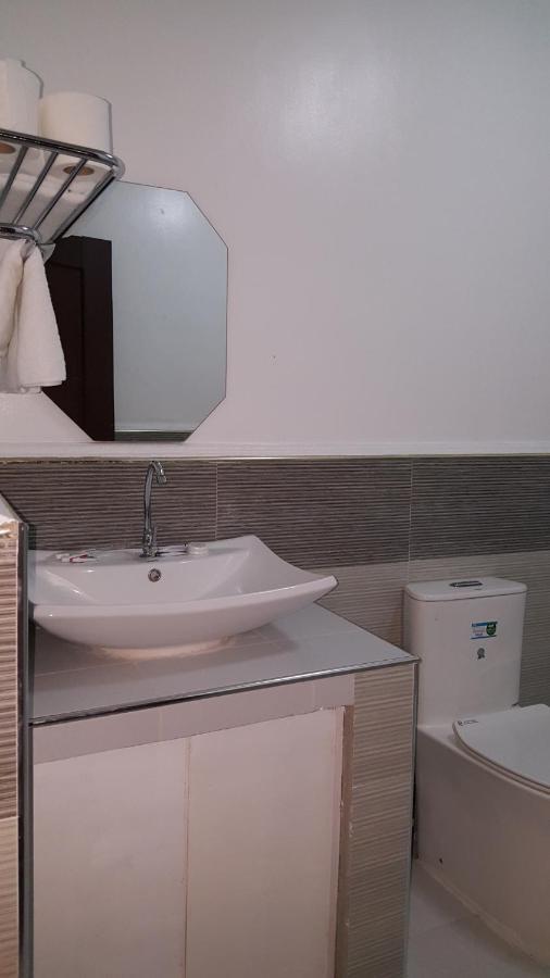 Phil Oasis Hotel & Resort Silang Luaran gambar
